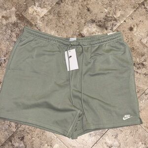 Nike -  Men's NWT Shorts - size X-Large